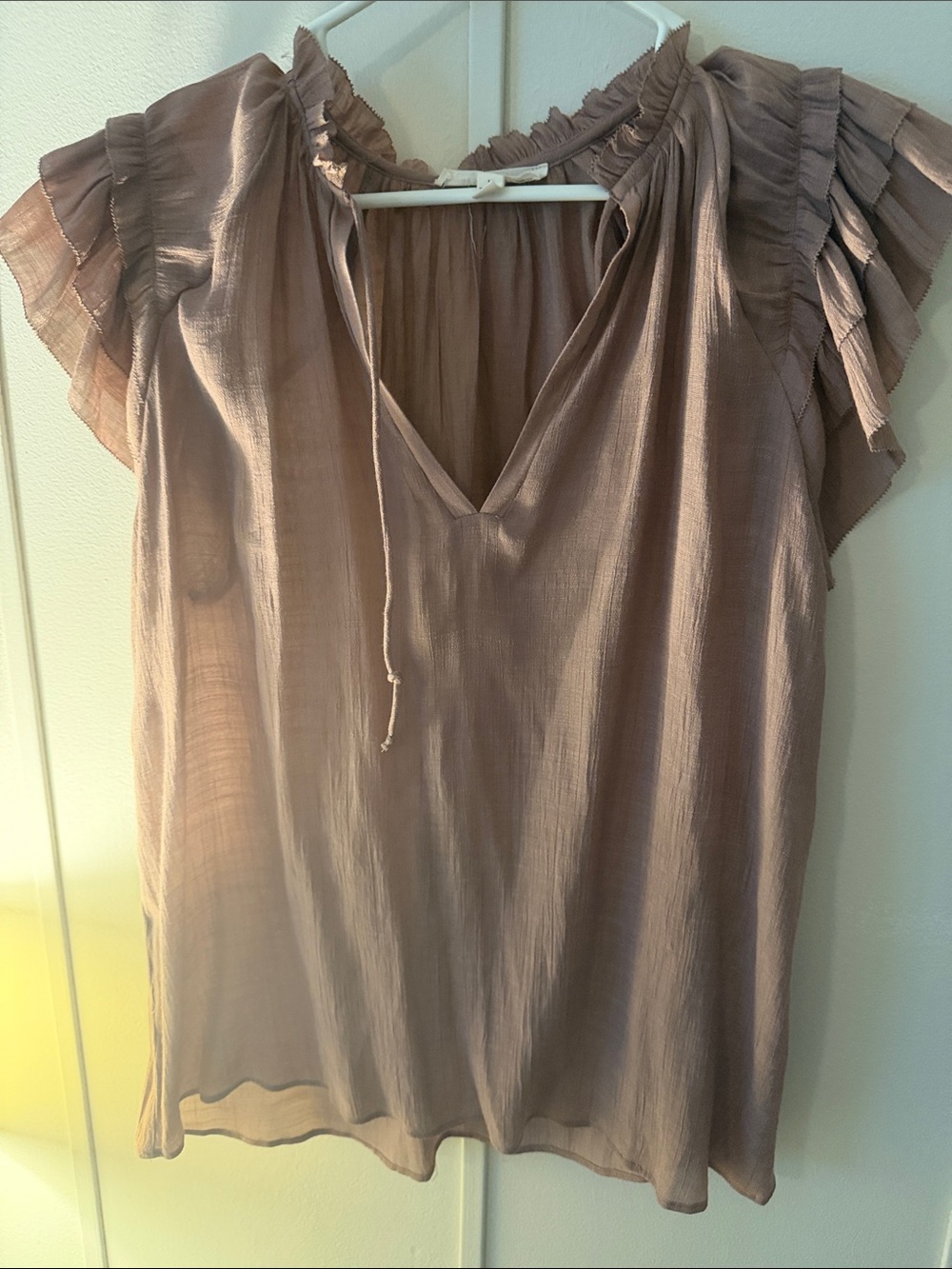 Mauve Ruffle-Sleeve V-Neck Tunic Top
